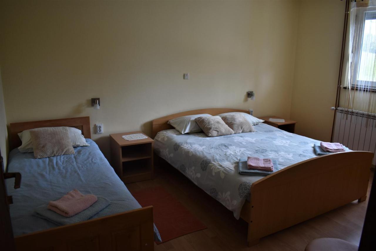 Apartments Sabljak Rakovica Εξωτερικό φωτογραφία