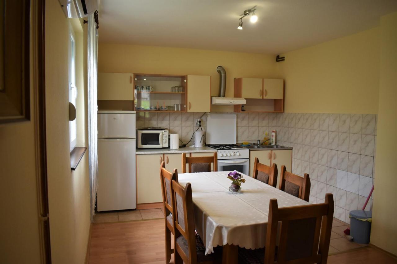 Apartments Sabljak Rakovica Εξωτερικό φωτογραφία
