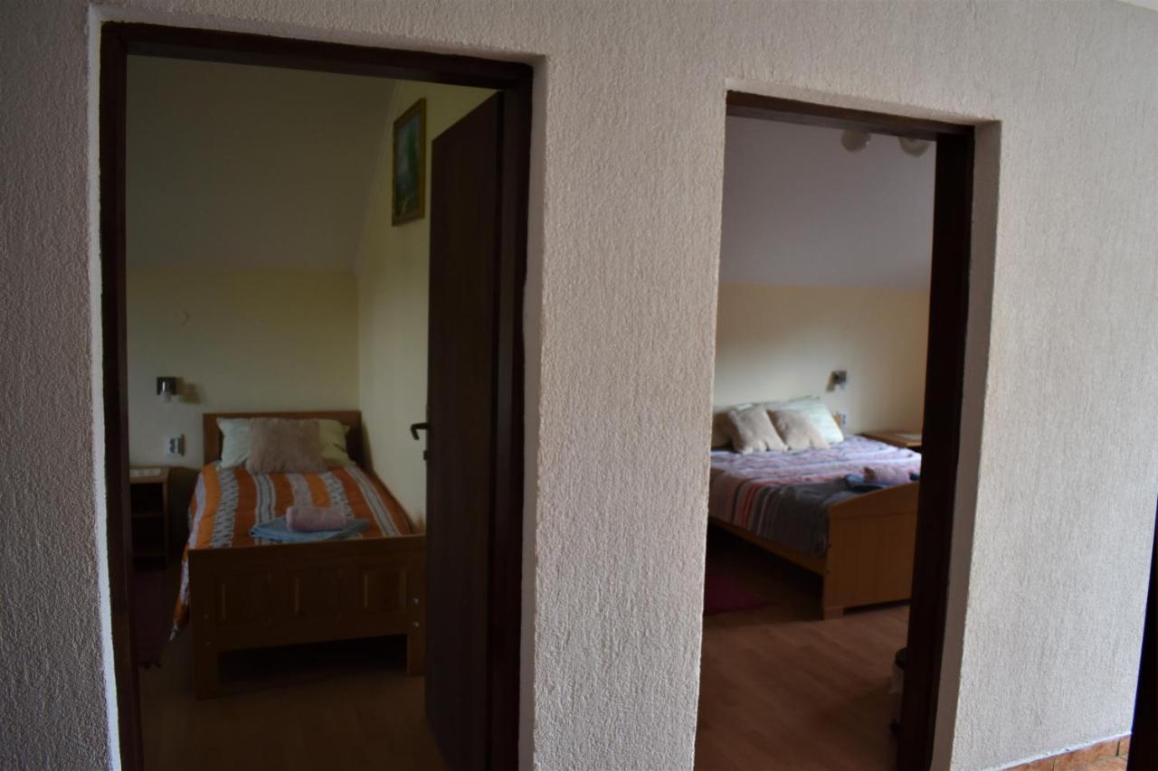 Apartments Sabljak Rakovica Εξωτερικό φωτογραφία