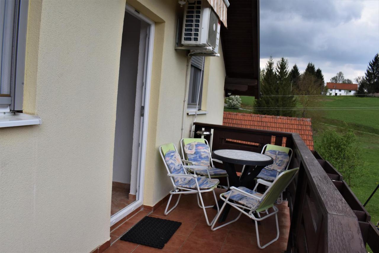 Apartments Sabljak Rakovica Εξωτερικό φωτογραφία