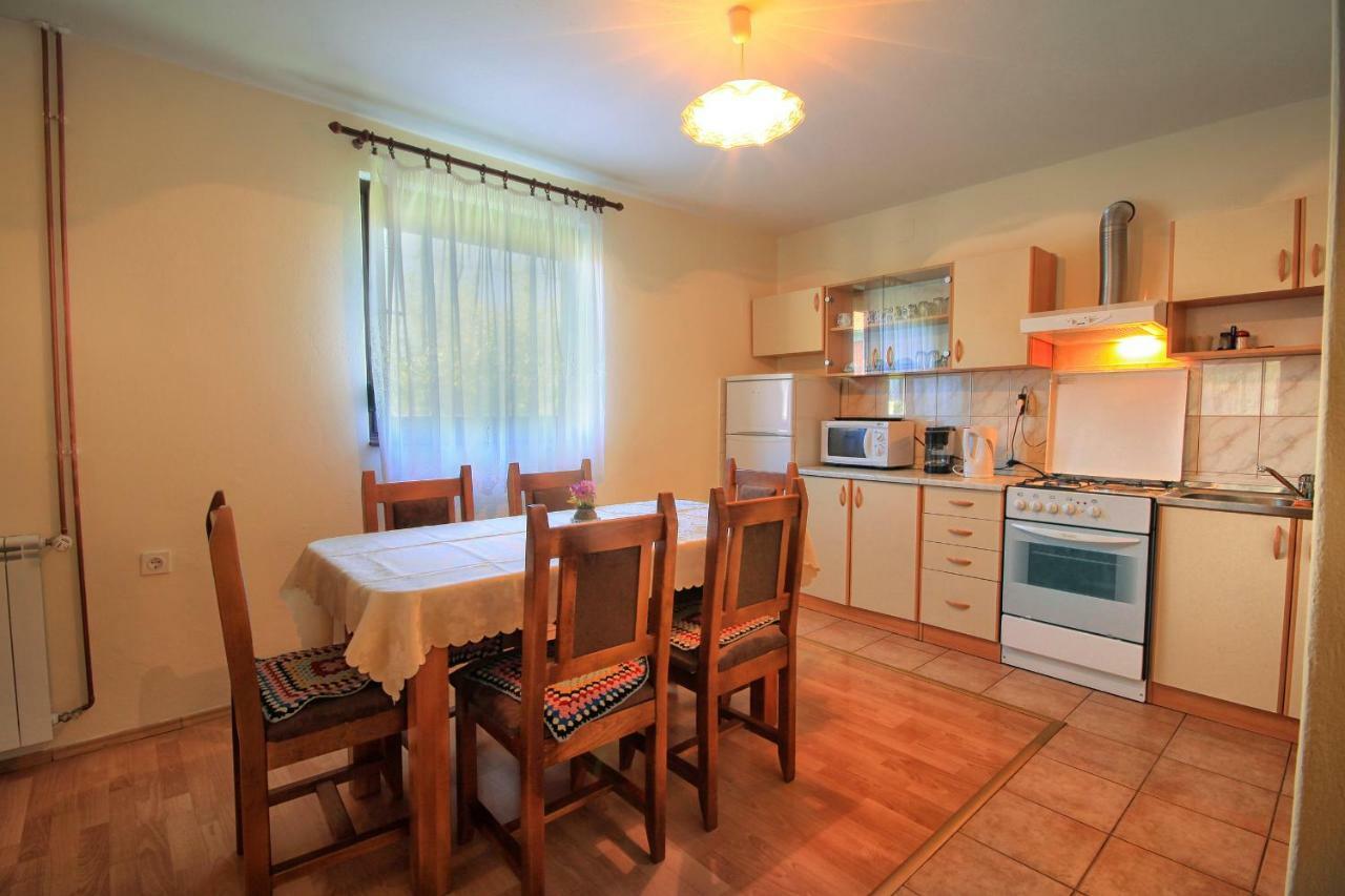 Apartments Sabljak Rakovica Εξωτερικό φωτογραφία