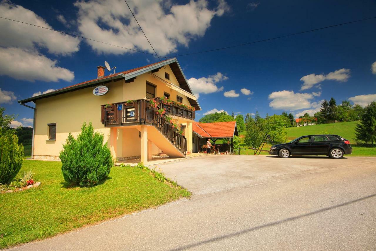 Apartments Sabljak Rakovica Εξωτερικό φωτογραφία